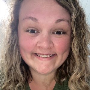 Meet your Posher, Katelyn